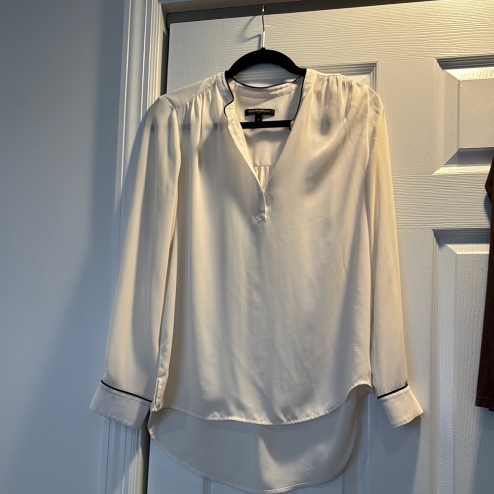 Banana Republic White 3/4 Sleeve Relaxed Blouse